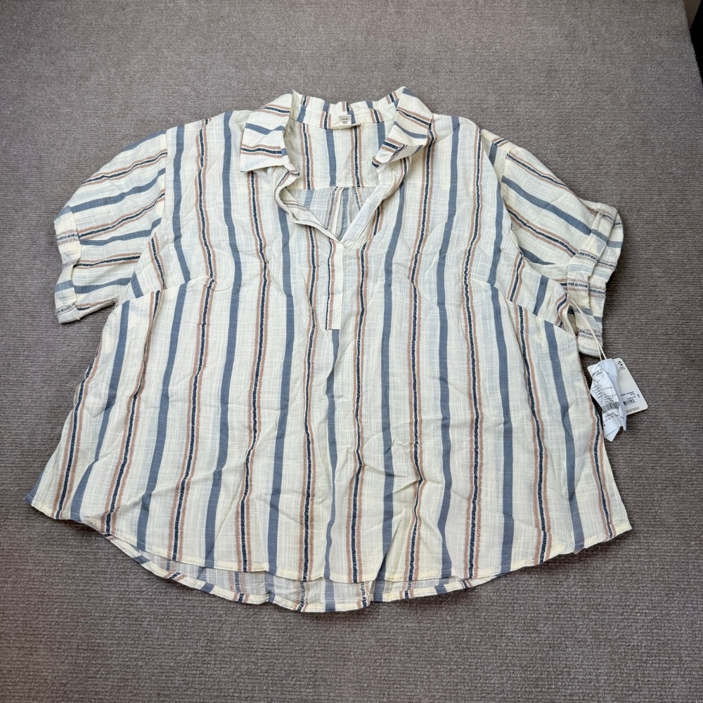 MSRP $48 A.N.A Womens 1X Cream Blue Striped Short Sleeve Blouse